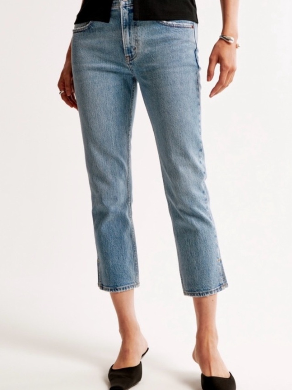 NWT Abercrombie Curve Love Mid Rise Extra Crop / Capri Jean Size 34